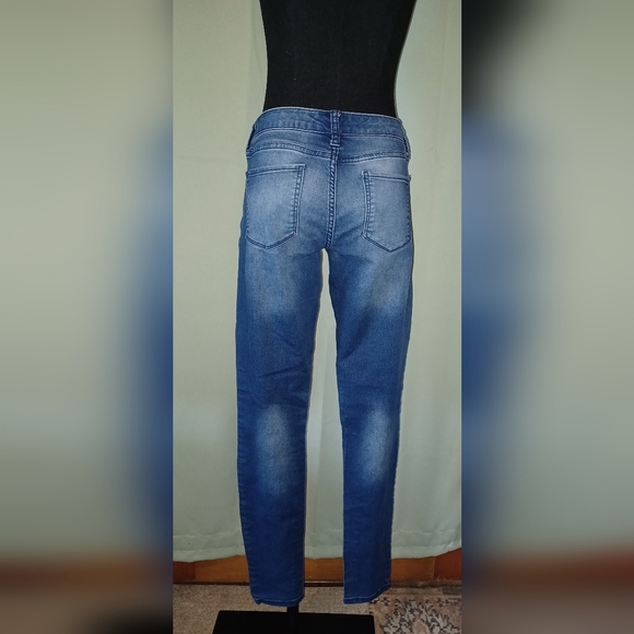 A Decree Blue Low Rise Skinny Denim Jeans - Picture 3 of 7